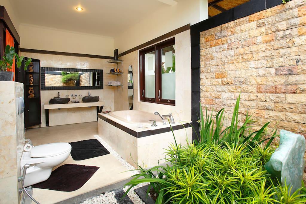 Villa L'Orange Bali Керамас Екстериор снимка